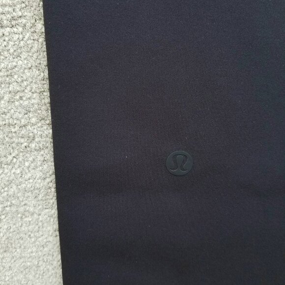 Lululemon Ultralu Cut-Out High-Rise Tight 25" Black, size 10 - Picture 7 of 10